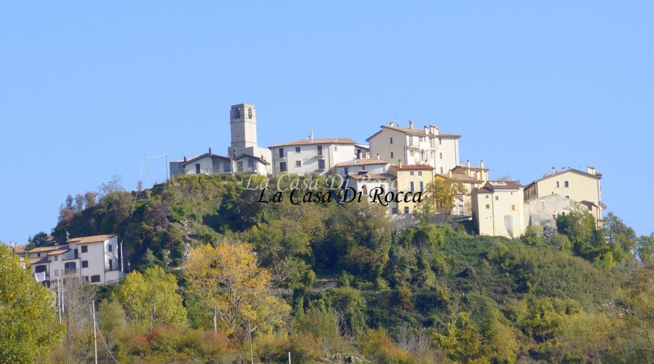 Apartamento La Casa Di Rocca Castel Di Sangro Exterior foto