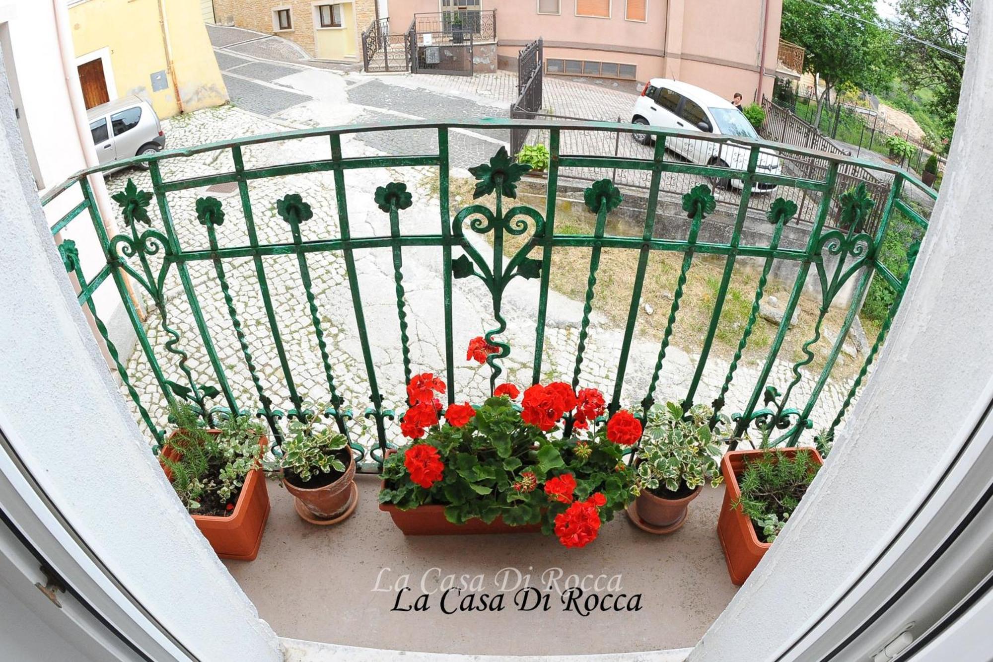 Apartamento La Casa Di Rocca Castel Di Sangro Exterior foto